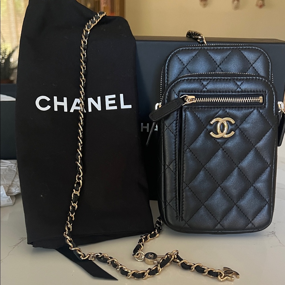 Chanel Black Quilted Phone Holder with Gold Chain - Picture 2 of 10